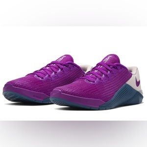 Nike Women’s Metcon 5 Training Shoes Sneakers Sz 8 CrossFit Purple